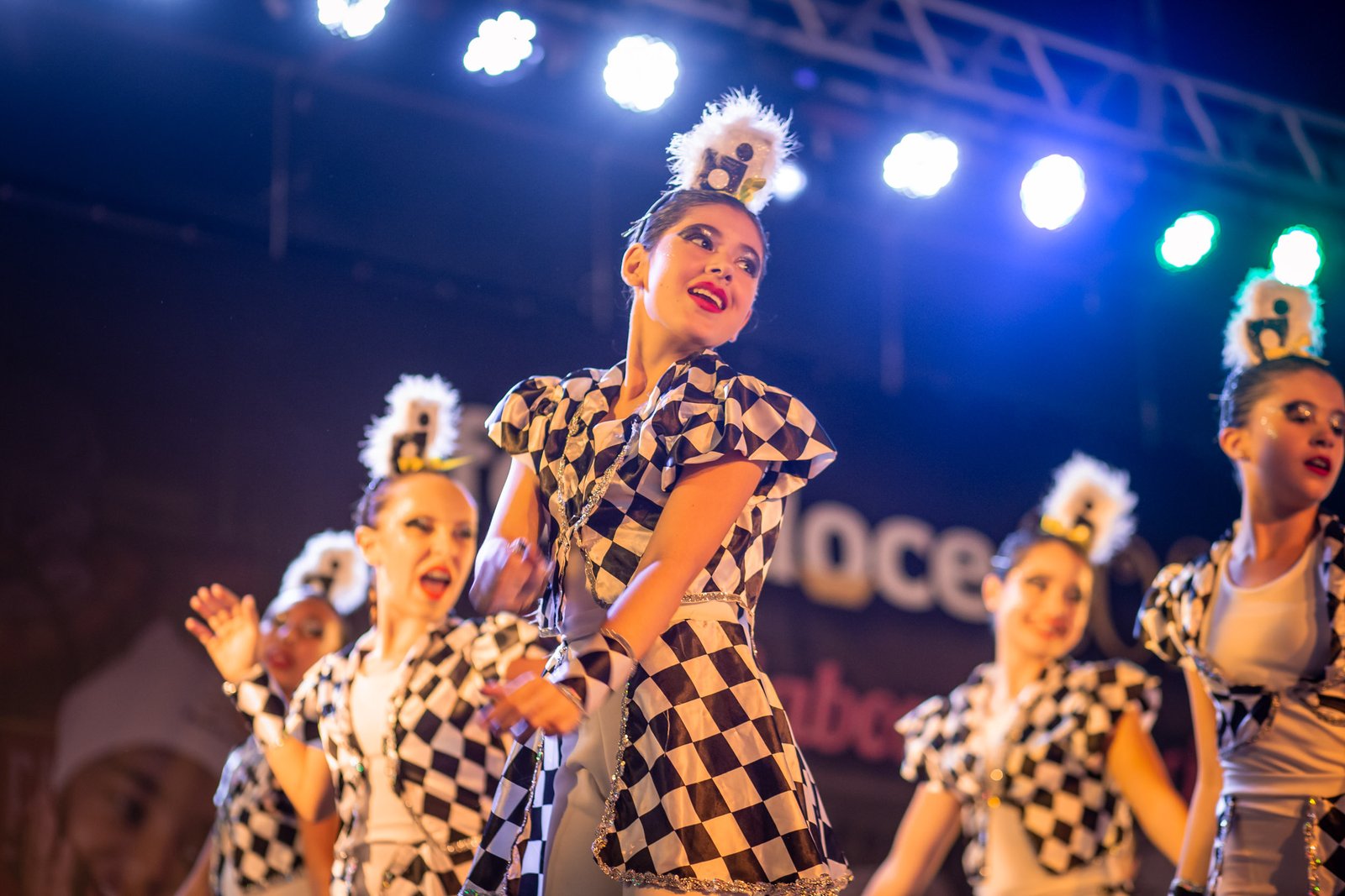Palco Principal da Fenadoce 2023 recebeu espetáculos de dança neste domingo (04)