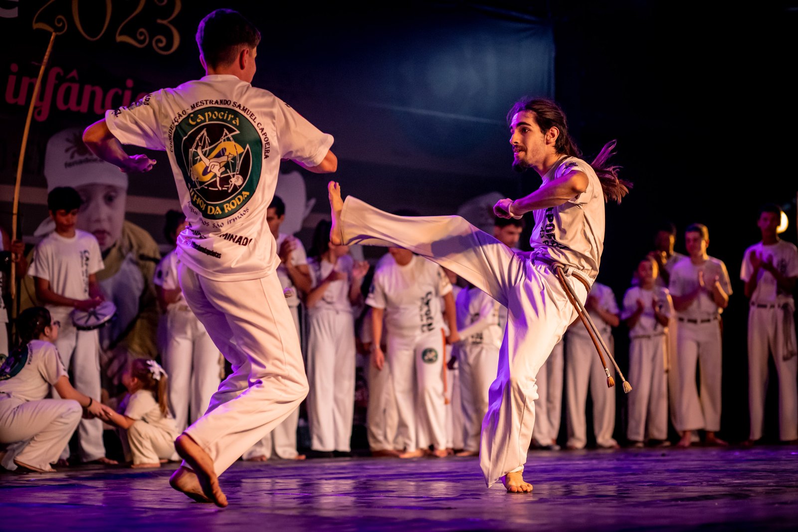 Palco Principal da Fenadoce 2023 recebeu atrações de capoeira, danças folclóricas e ballet nesta quinta (08)