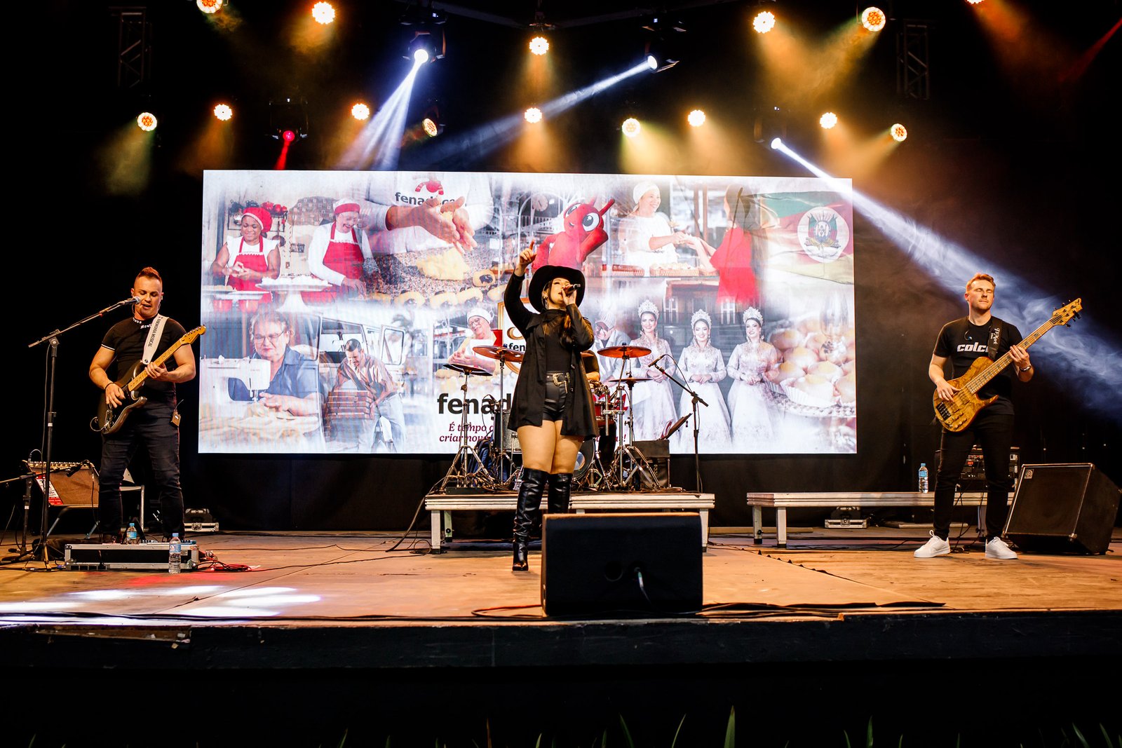 Chorinho, sertanejo e samba na primeira noite de shows da 30ª Fenadoce