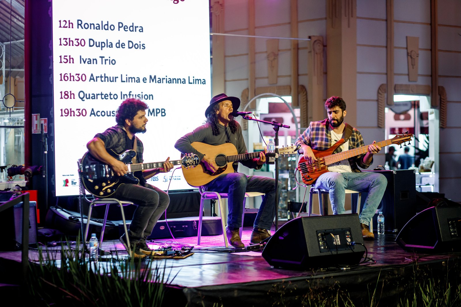 Samba, MPB e Forró no penúltimo dia do palco da Cidade do Doce