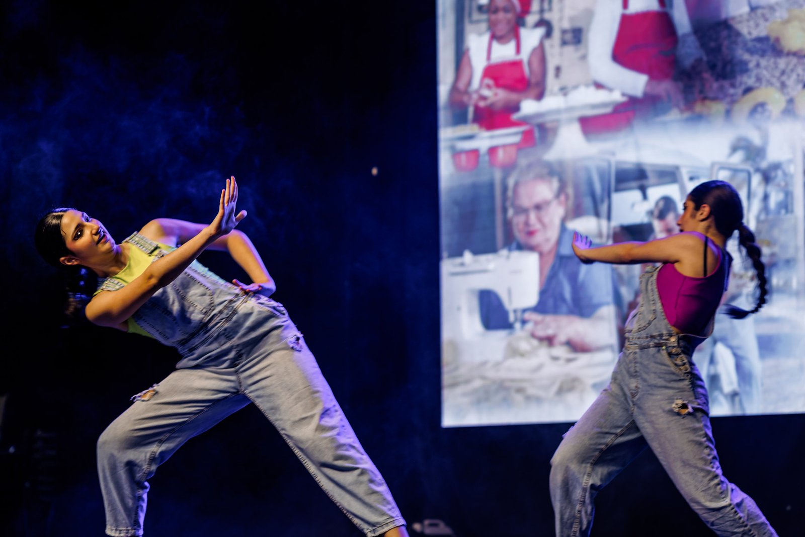 Dança, Samba e Hip Hop no Palco da Praça de Alimentação