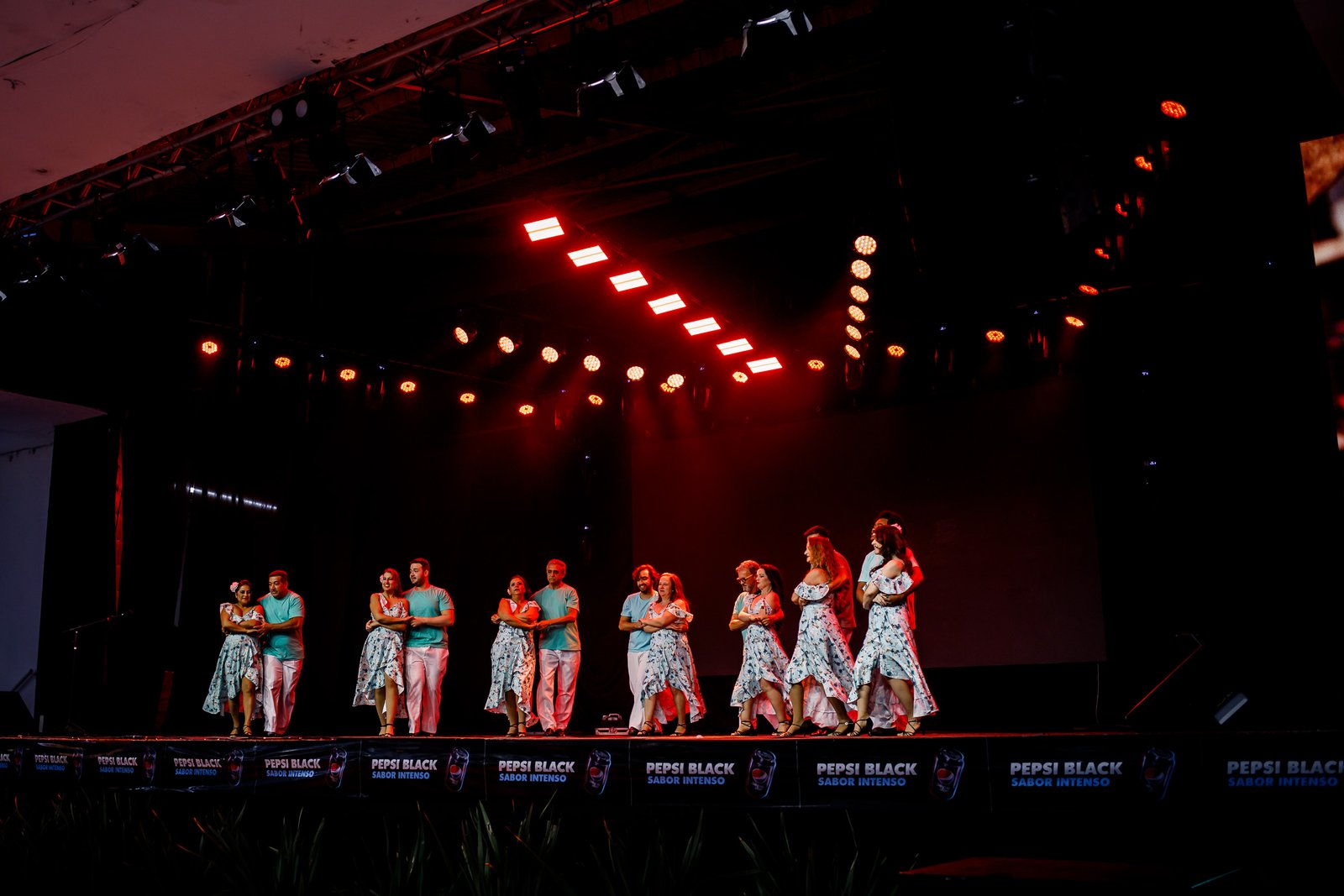 Ballet Clássico, Samba, Sertanejo e Tributo ao Elvis na Fenadoce Cultural deste sábado (19)