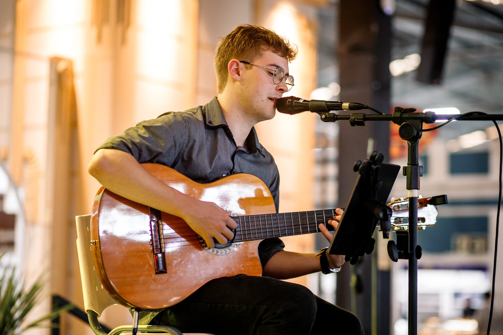 Voz e Violão no palco da Cidade do Doce nesta segunda-feira (21)