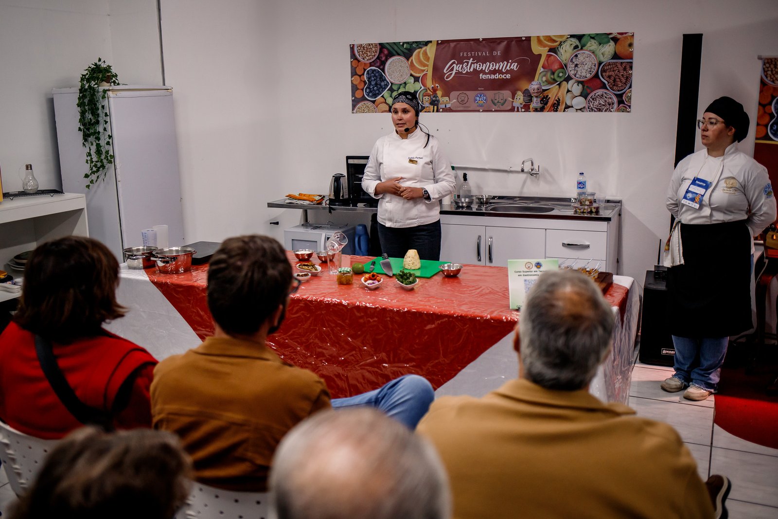 Brigadeiro de Abóbora com Coco e Pannacotta de Abacaxi na Gastronomia da UFPel nesta quinta-feira (23)