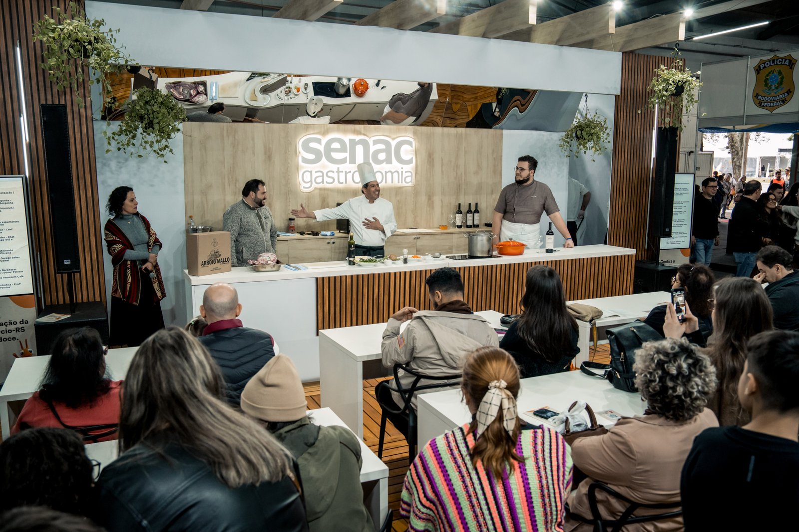 Harmonização com vinho, Morango do Amor e Carnes Defumadas foram as oficinas do Festival de Gastronomia da 31ª Fenadoce neste sábado (26)