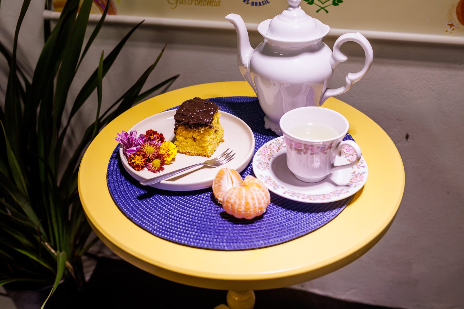 Festival de Gastronomia da UFPel apresenta receita de bolo de bergamota com calda de cacau