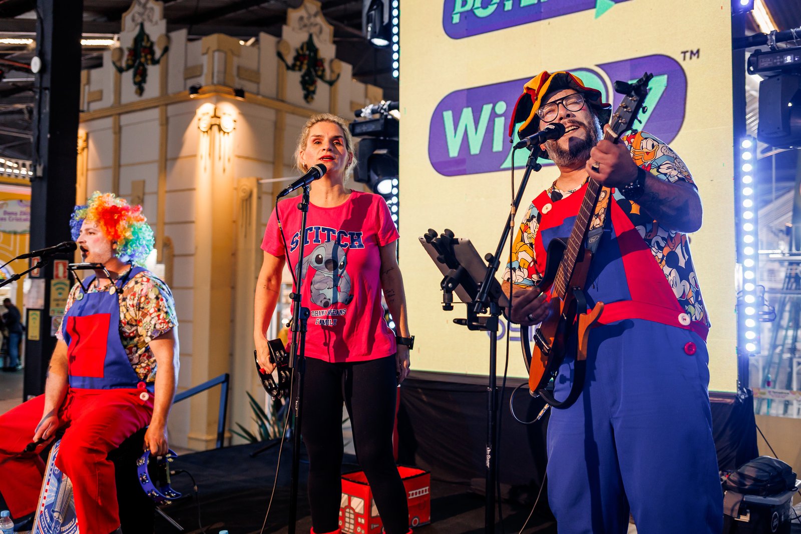 Palco Cidade do Doce reúne atrações para todas as idades e encerra sexta-feira com clássicos da música nacional