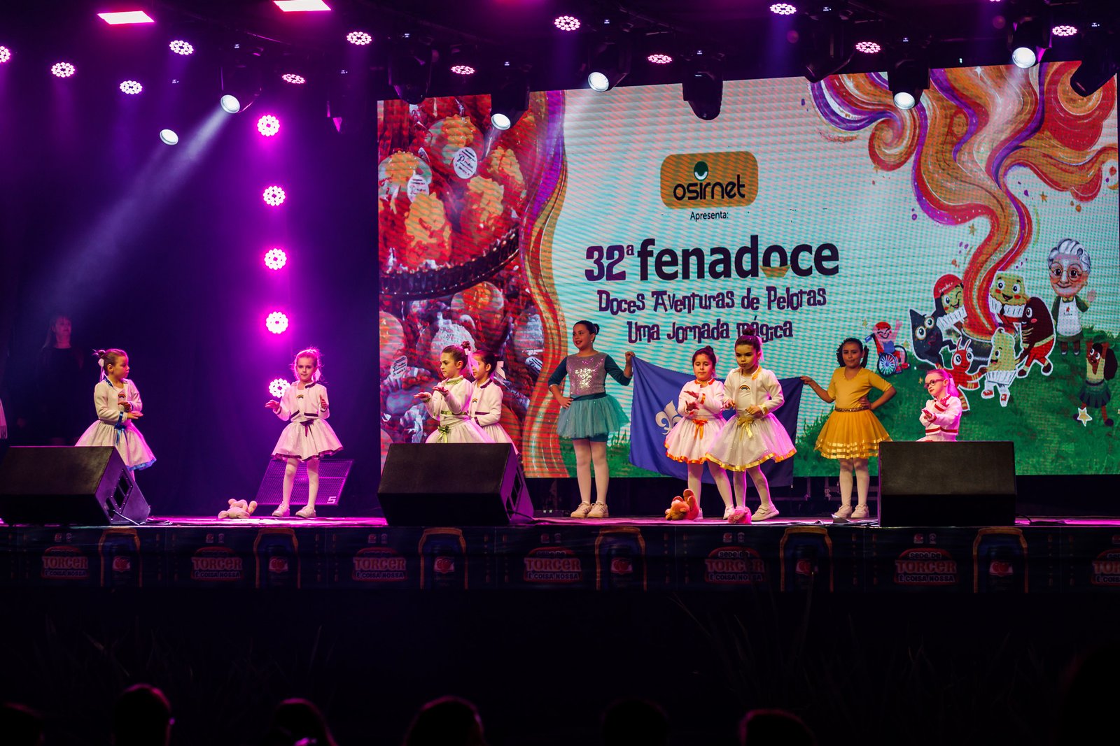 Fenadoce reúne atrações locais e internacionais nos palcos Praça de Alimentação e Cidade do Doce