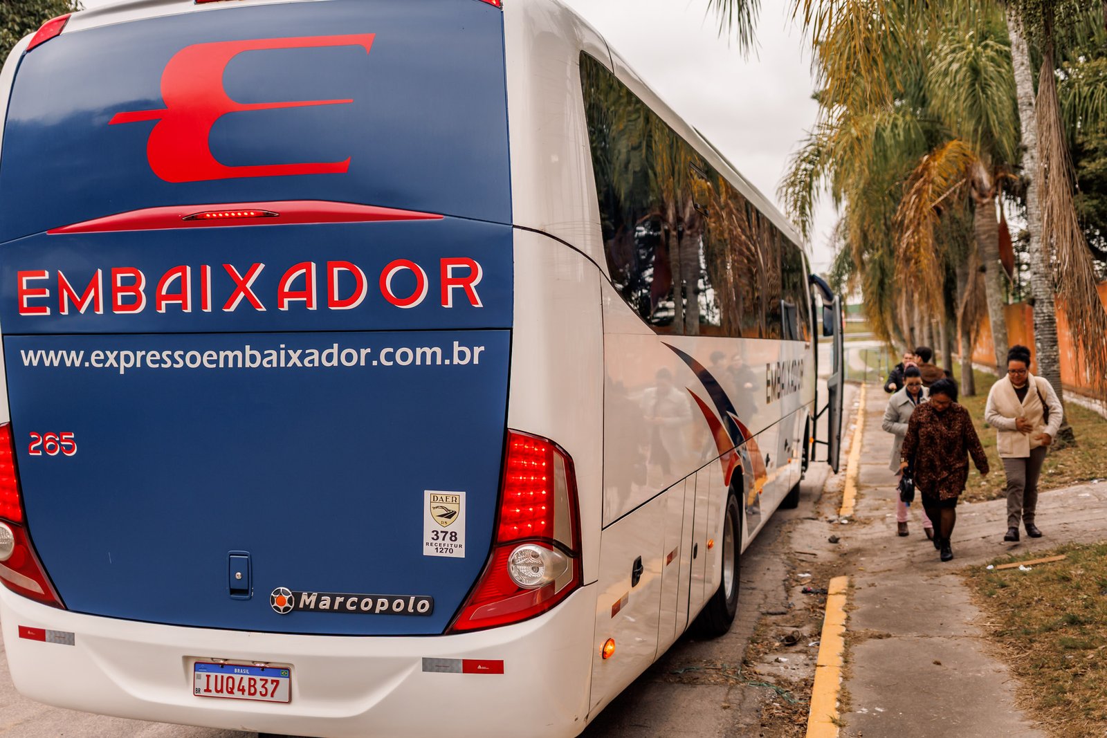 Expresso Embaixador oferece translado gratuito para turistas que chegam à Pelotas pelos ônibus da empresa